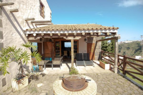 Mountain Hideaway House in Moya